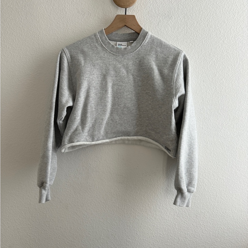 Aritzia TNA Sweatfleece Cozy Fleece Cropped Sweatshirt
